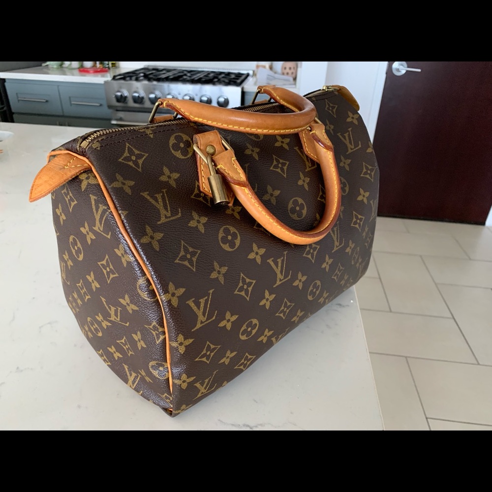 Louis Vuitton speedy